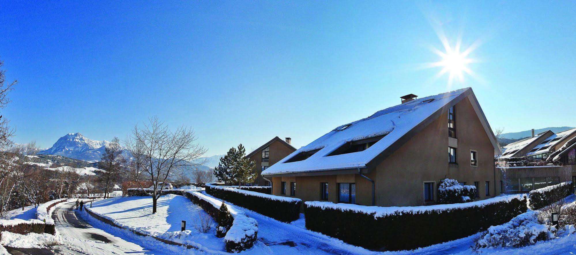 Club Vacances Bleues Les Horizons Du Lac Chorges Exterior foto