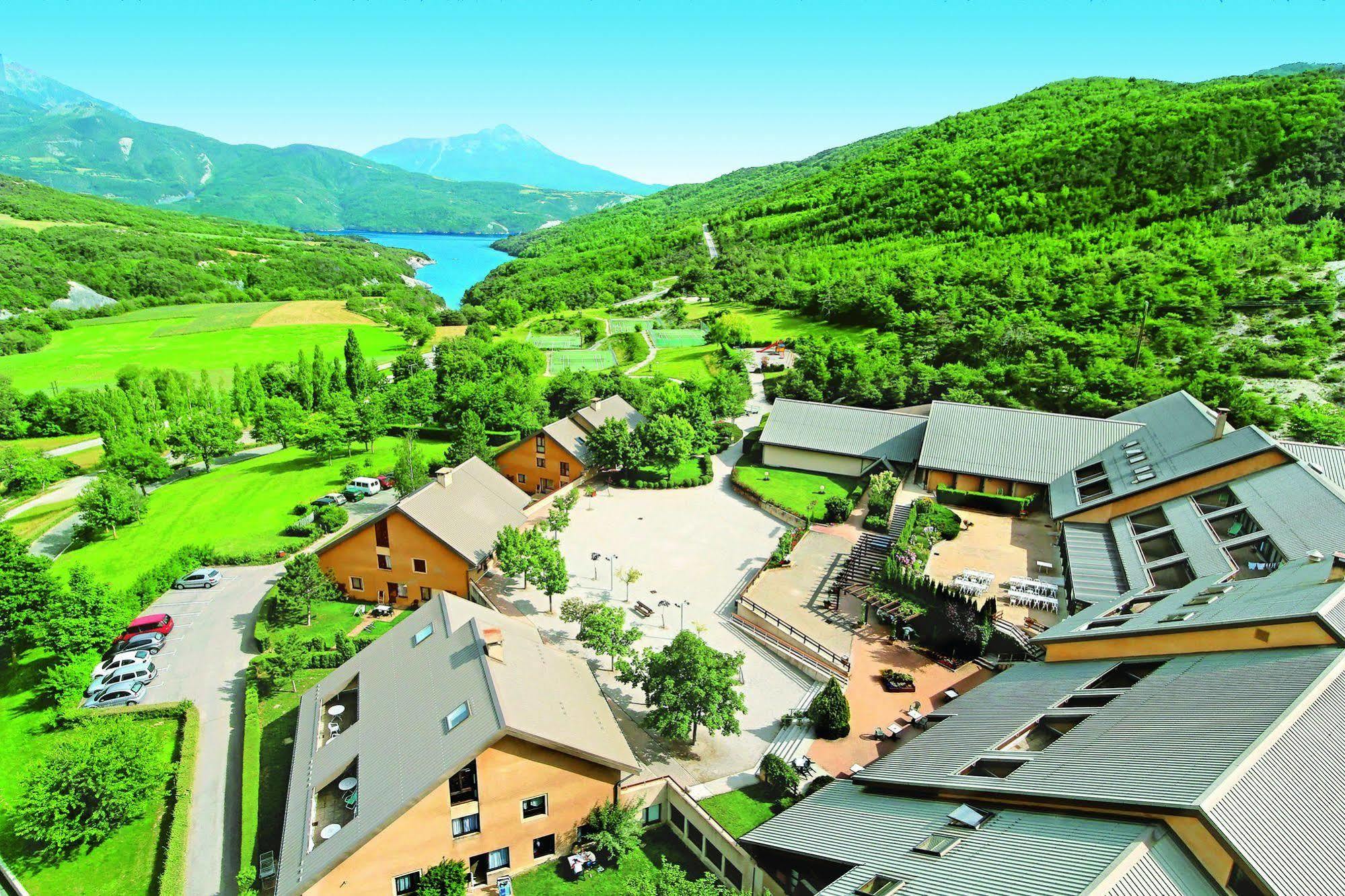 Club Vacances Bleues Les Horizons Du Lac Chorges Exterior foto